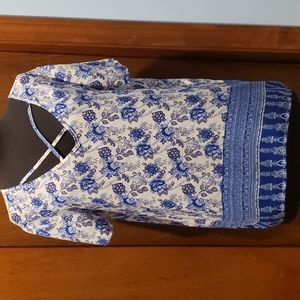 Blue patterned criss cross short sleeves shirt